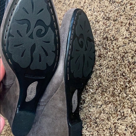 Boots - Picture 2 of 2